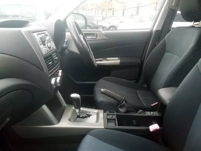 Subaru Forester   - 2010