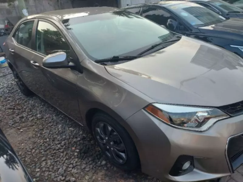 TOYOTA Corolla - 2014