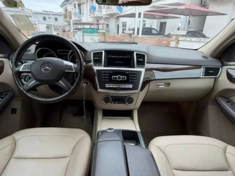 Mercedes-Benz ML-Class   - 2013