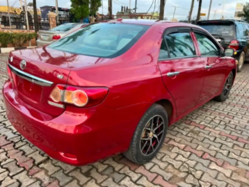 TOYOTA Corolla - 2012