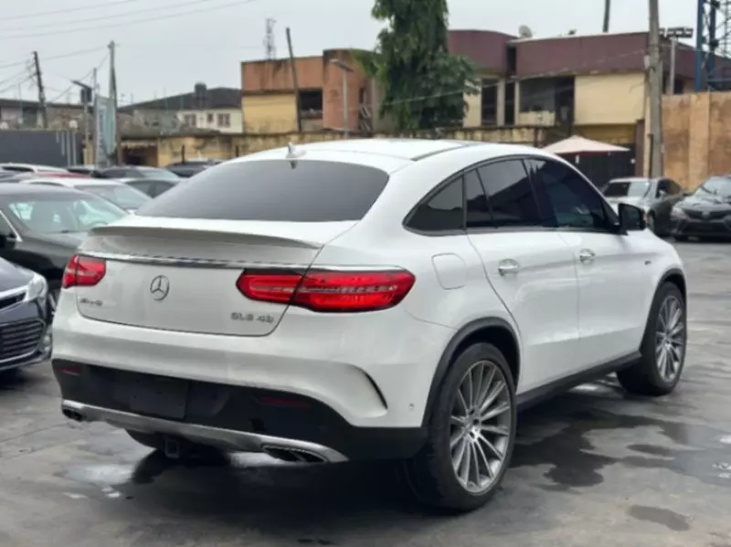 Mercedes-Benz GLE-Class   - 2017