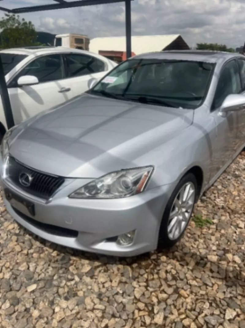 Lexus IS   - 2009