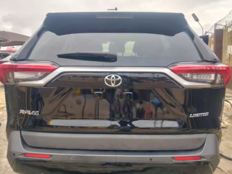 TOYOTA RAV 4   - 2021