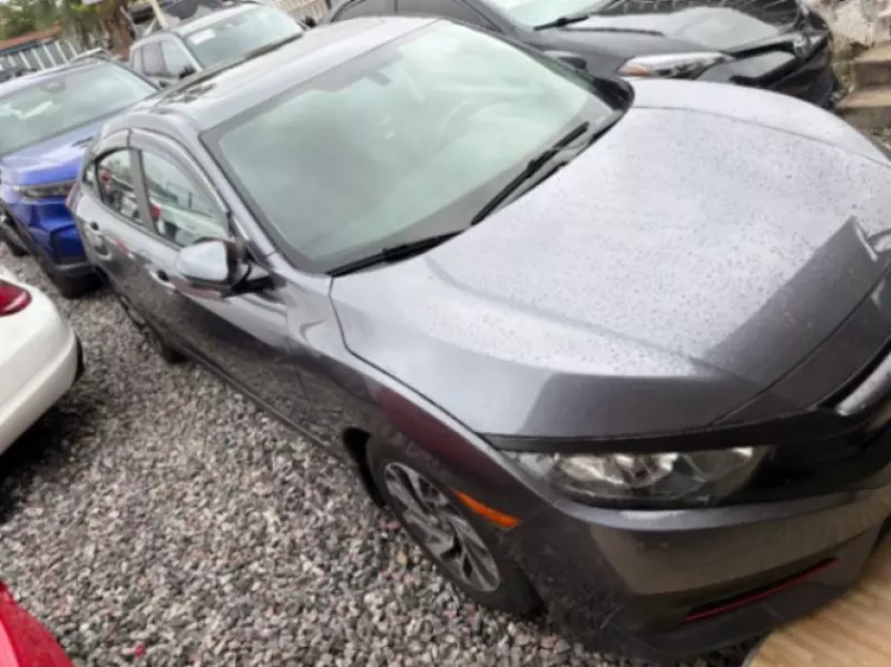 Honda Civic   - 2016