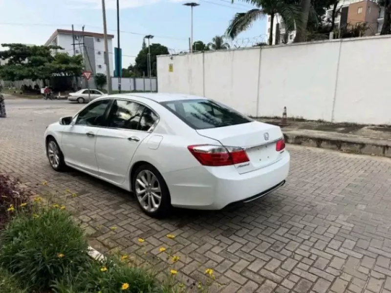 Honda Accord   - 2014
