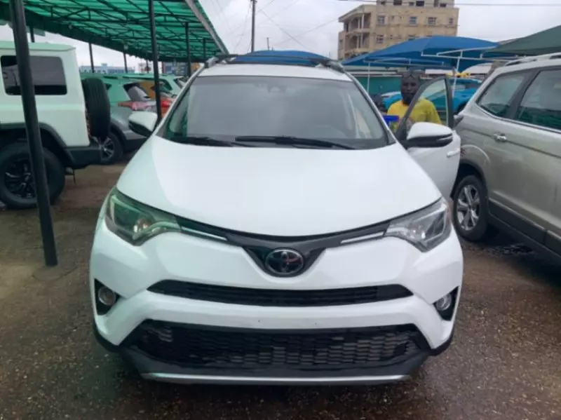 TOYOTA RAV 4   - 2018