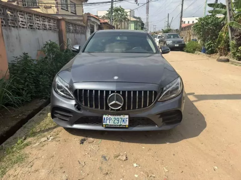 Mercedes-Benz C 300 - 2015
