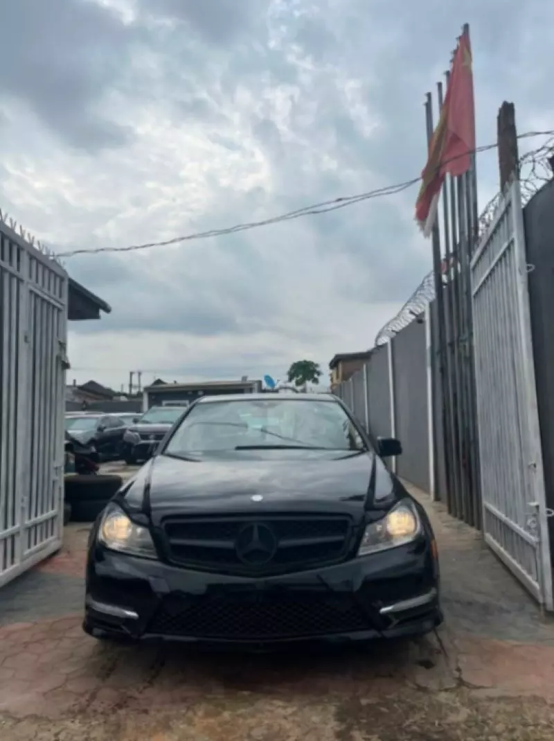 Mercedes-Benz C-Class - 2012