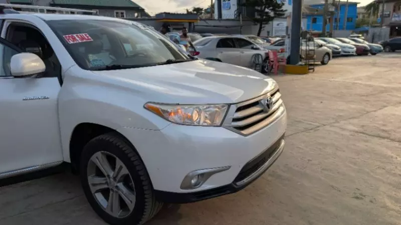 TOYOTA Highlander - 2011