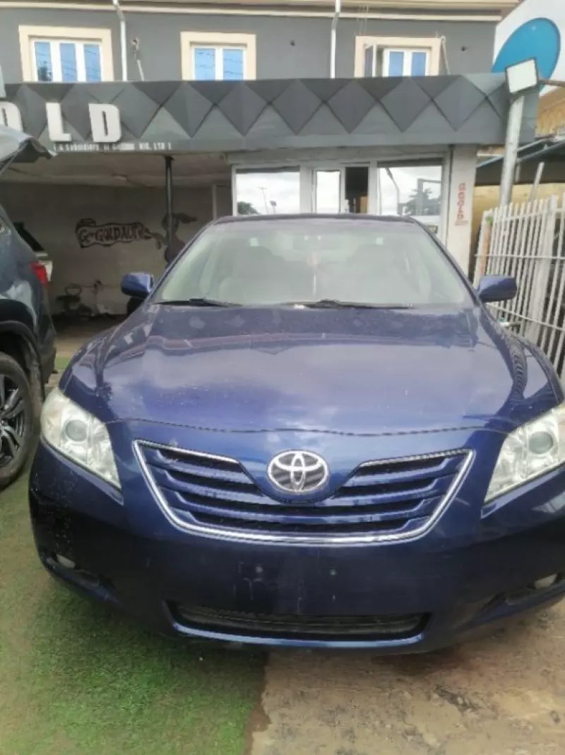 TOYOTA Camry   - 2009