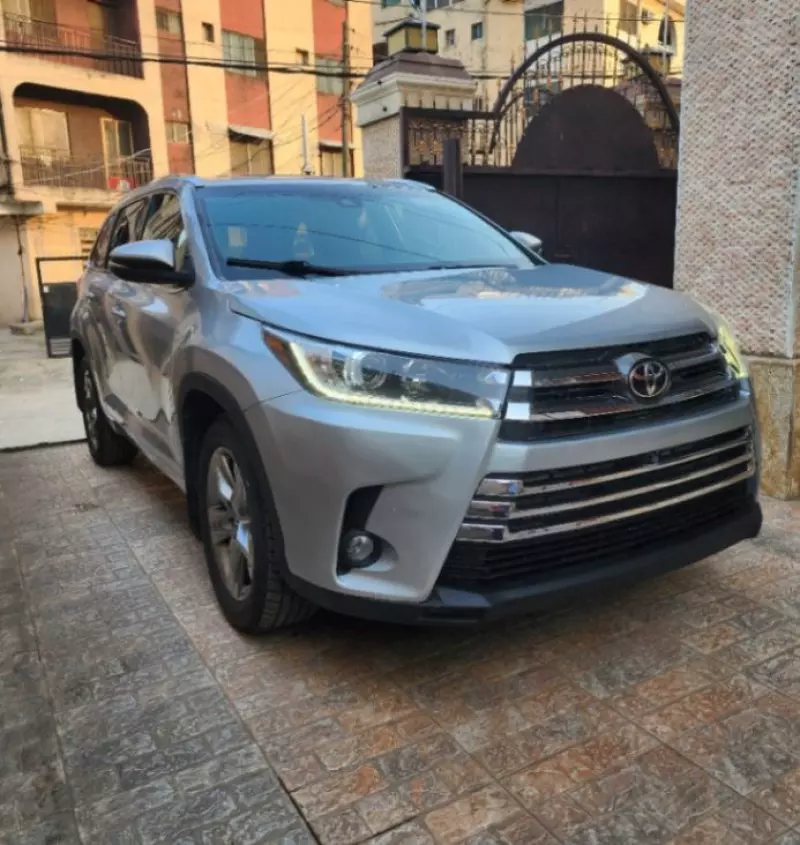 Toyota Highlander   - 2018