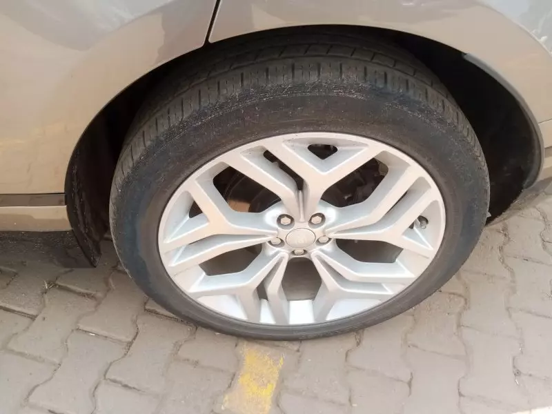 Land Rover Range Rover Velar   - 2017