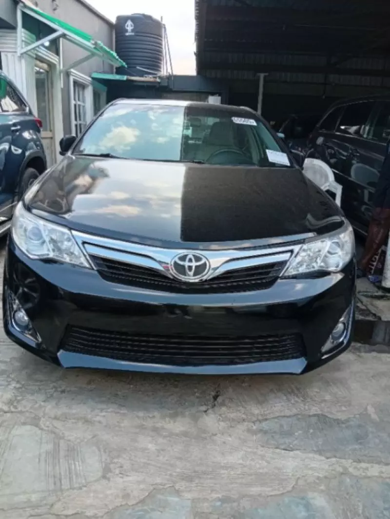 TOYOTA Camry   - 2012