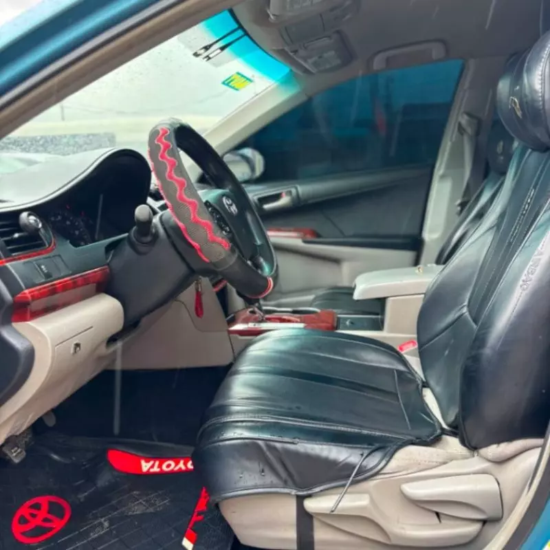 TOYOTA Camry   - 2012