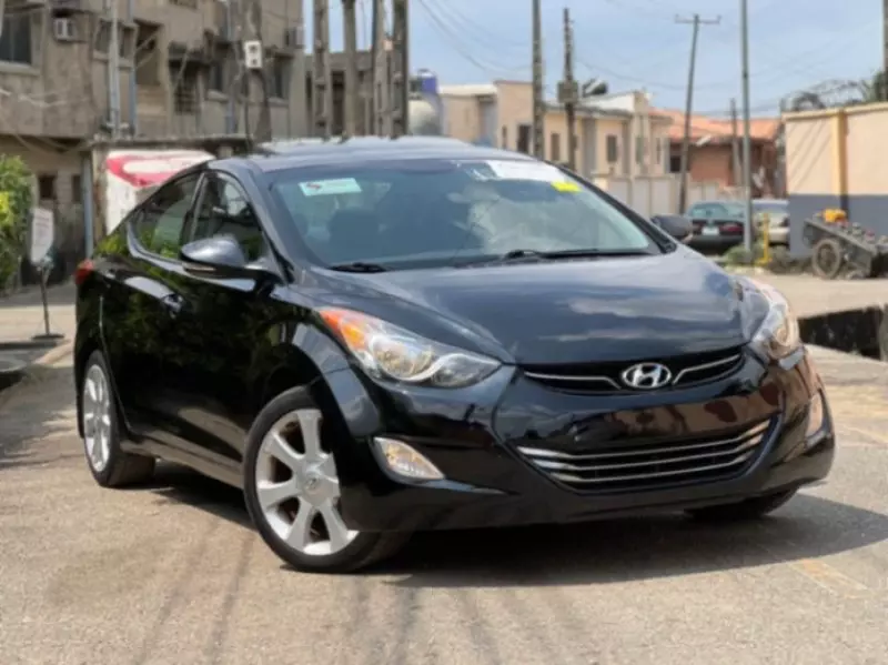 Hyundai Elantra   - 2014
