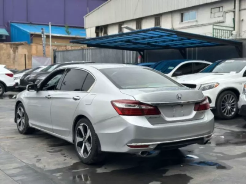 Honda Accord   - 2013