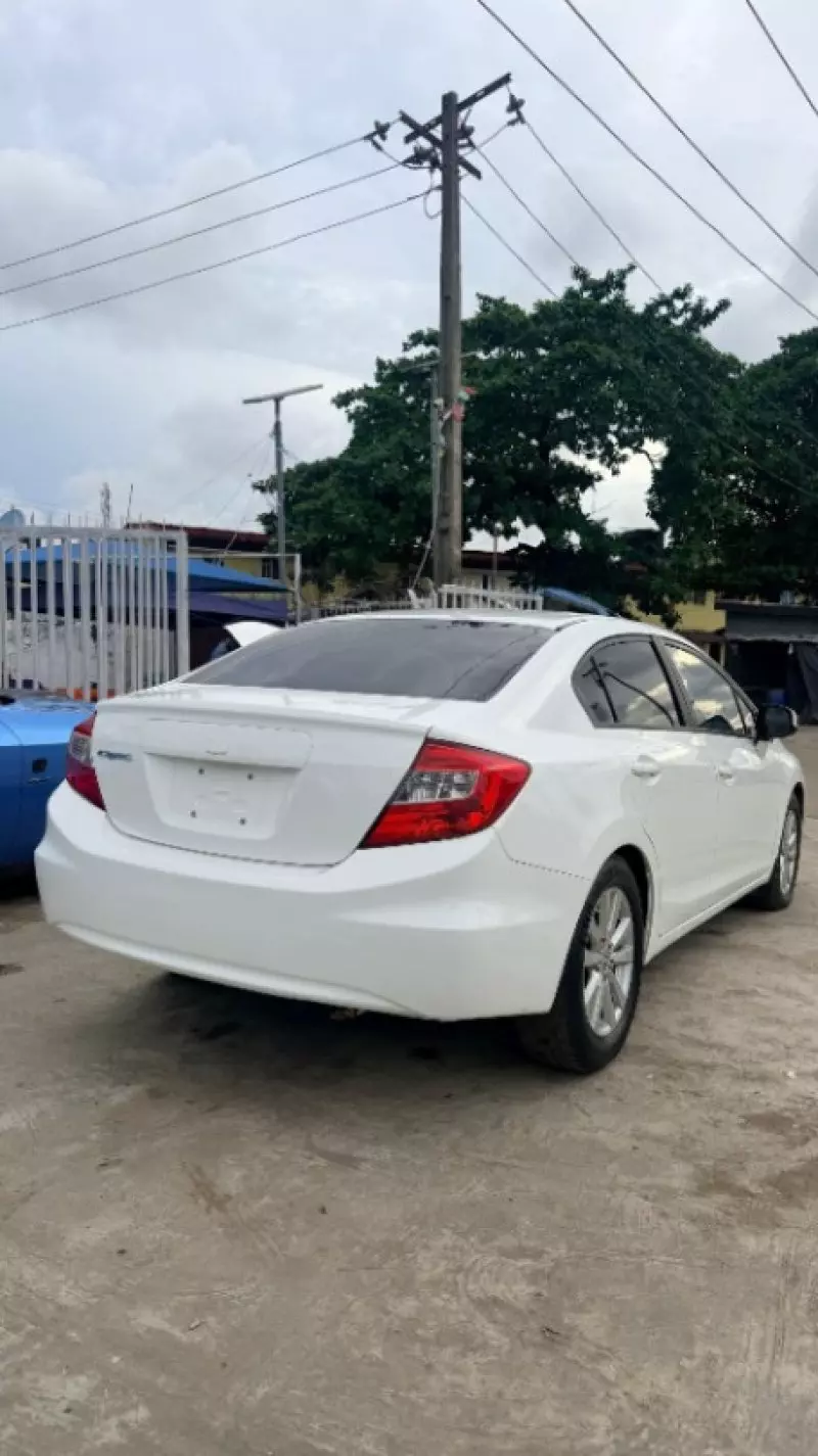 Honda Civic   - 2012