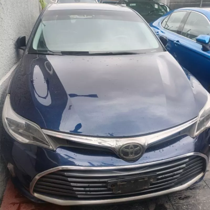 Toyota Avalon   - 2013