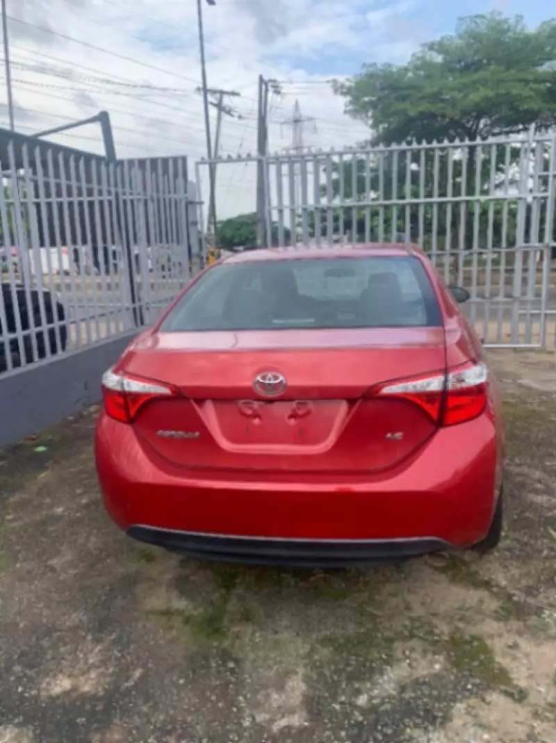 Toyota Corolla   - 2016