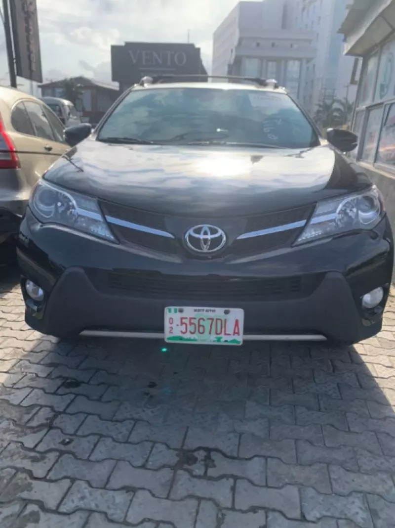 Toyota RAV 4   - 2014