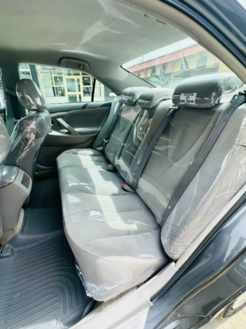 Toyota Camry   - 2009