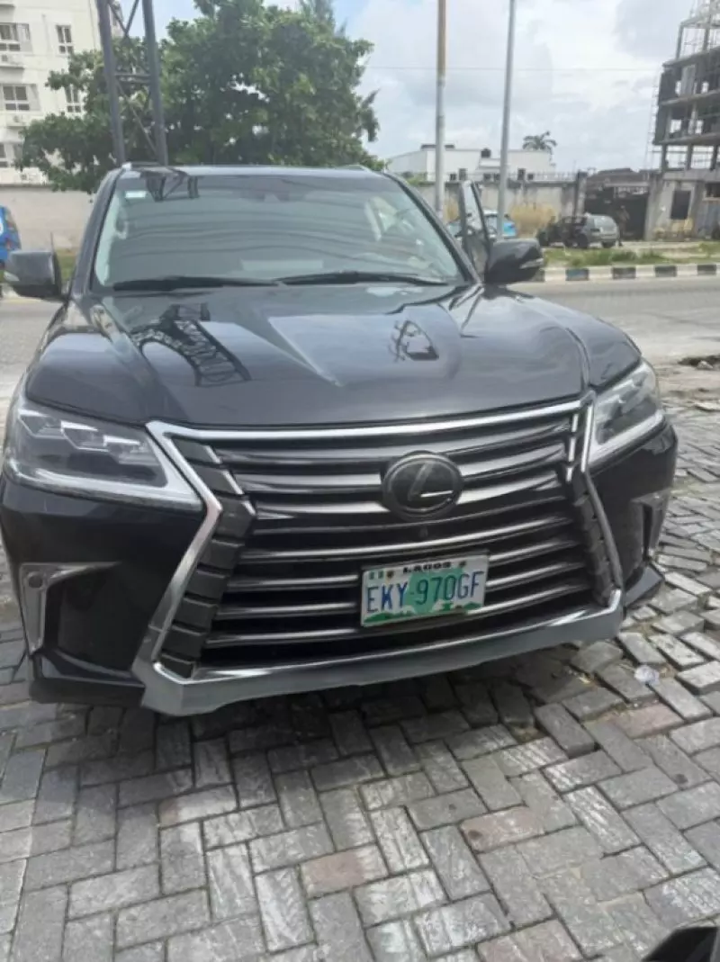 Lexus LX 570   - 2018