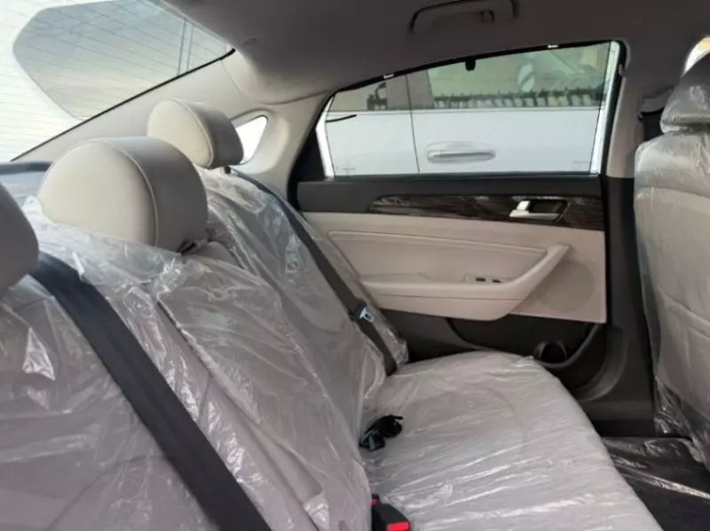 Hyundai Sonata   - 2015