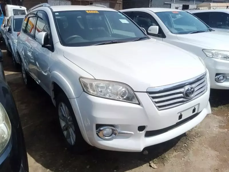 Toyota Vanguard    - 2012