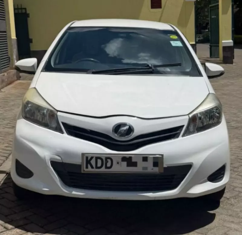 Toyota Vitz   - 2014