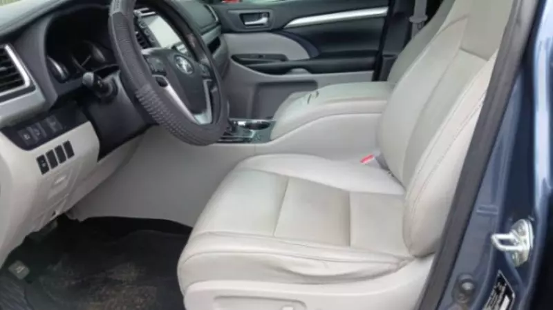 TOYOTA Highlander   - 2019