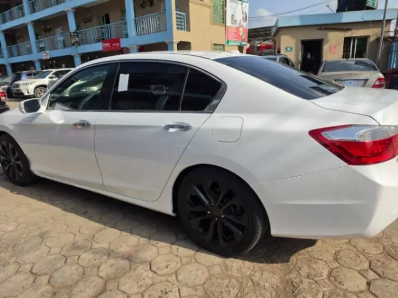 Honda Accord   - 2014
