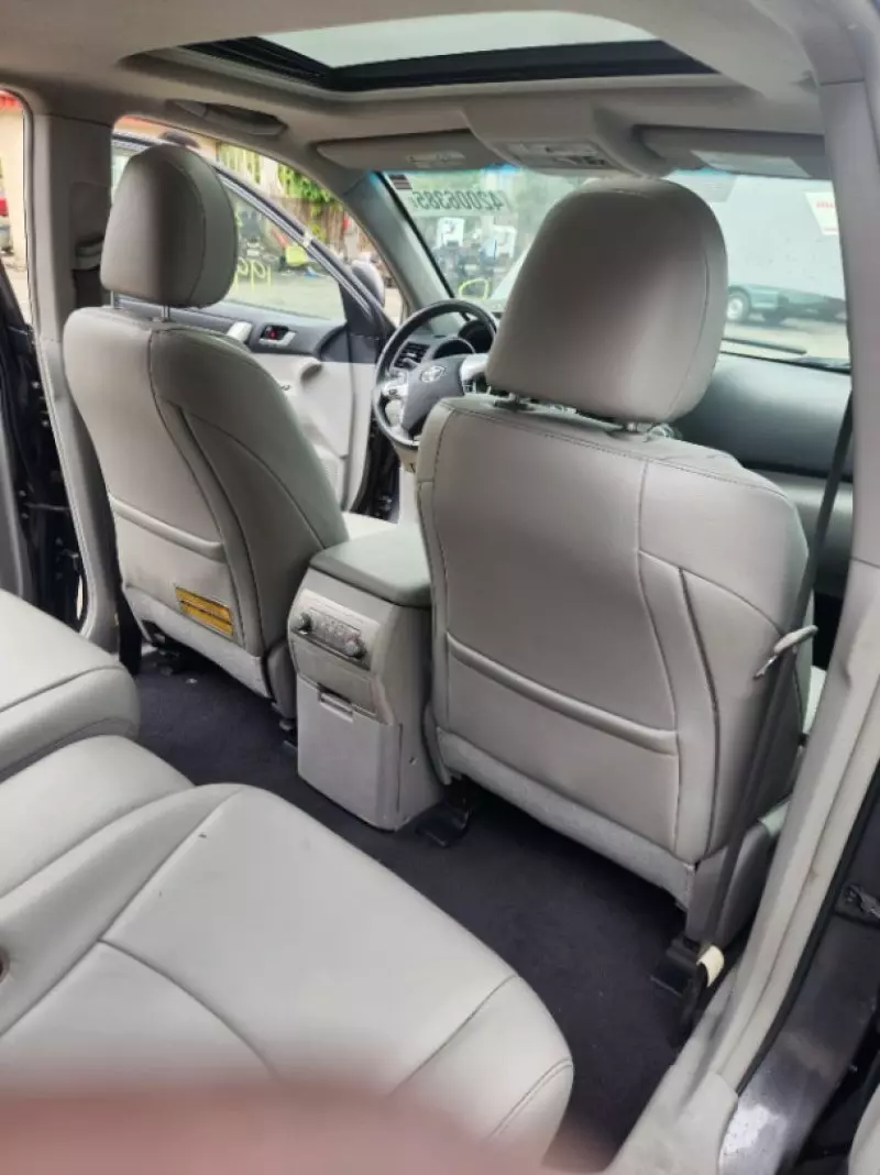 Toyota Highlander - 2012