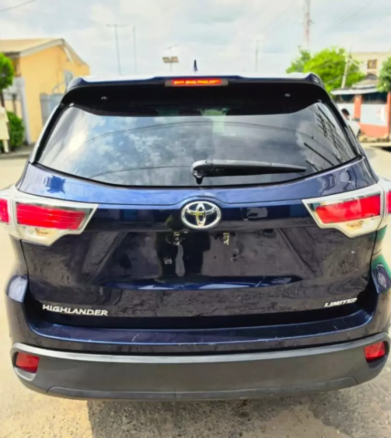 TOYOTA Highlander   - 2016