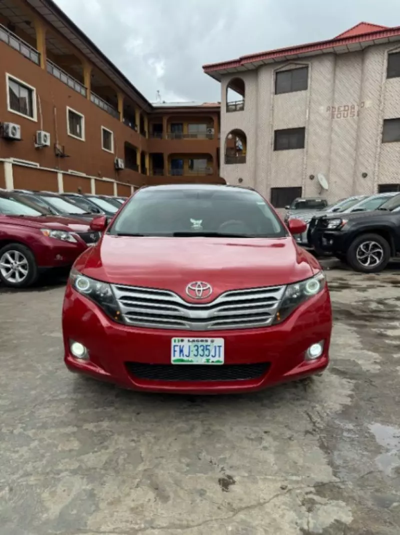 Toyota Venza   - 2011