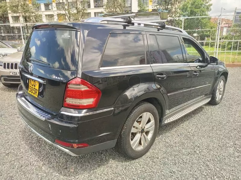 Mercedes-Benz GL 350   - 2011