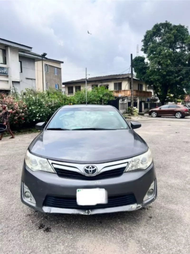 TOYOTA Camry   - 2012
