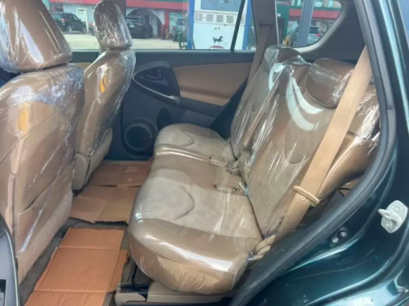 TOYOTA RAV 4   - 2010