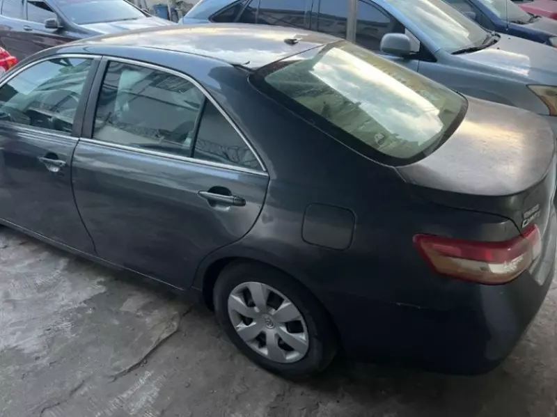 TOYOTA Camry   - 2010