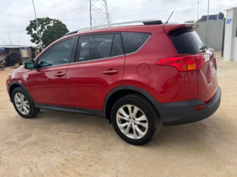 Toyota RAV 4   - 2013
