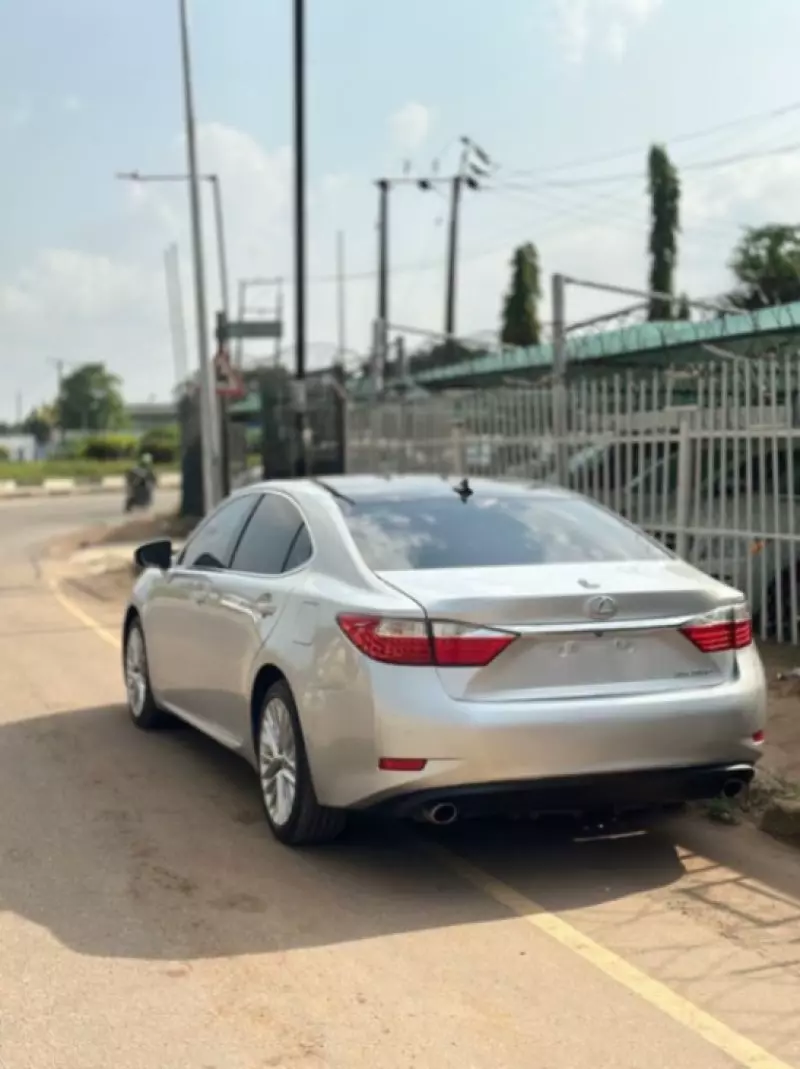 Lexus ES 350   - 2014