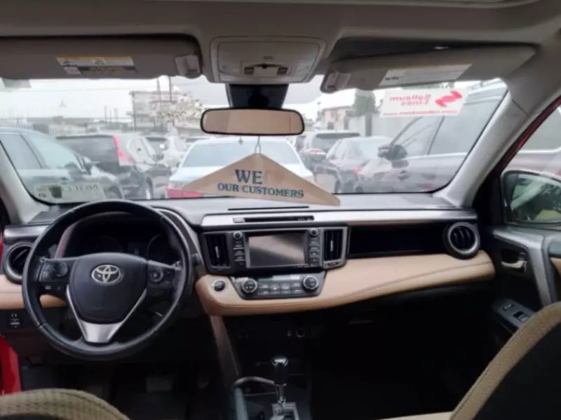 Toyota RAV 4   - 2017