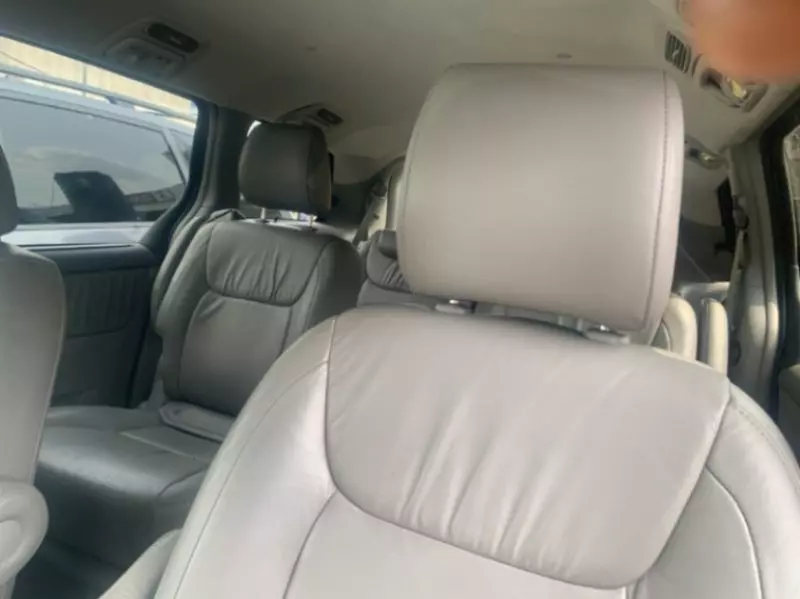 Toyota Sienna   - 2009