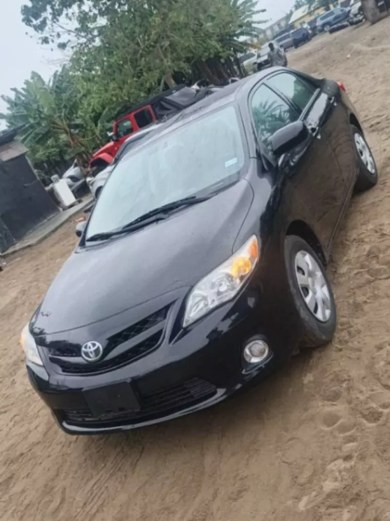 TOYOTA Corolla   - 2011