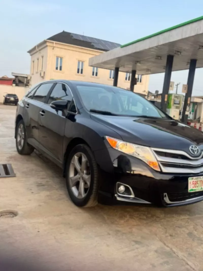 Toyota Venza   - 2016