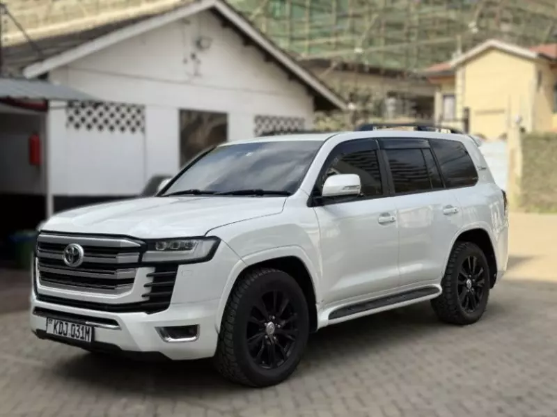 TOYOTA Land Cruiser - 2014