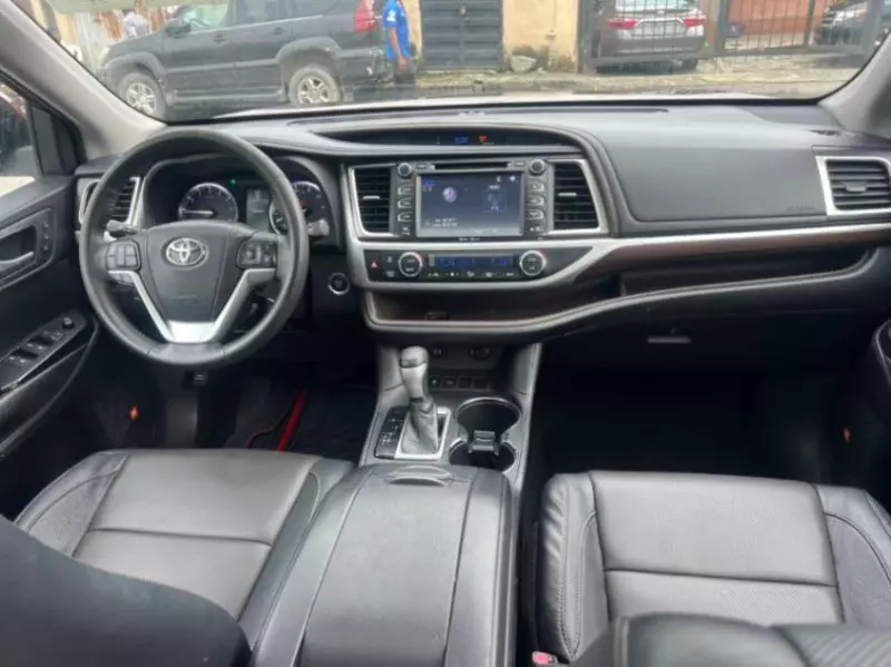 TOYOTA Highlander   - 2015