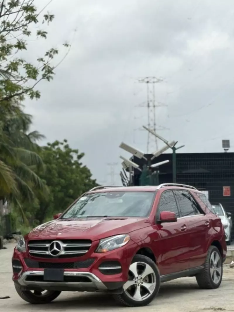 Mercedes-Benz GLE 350 - 2016