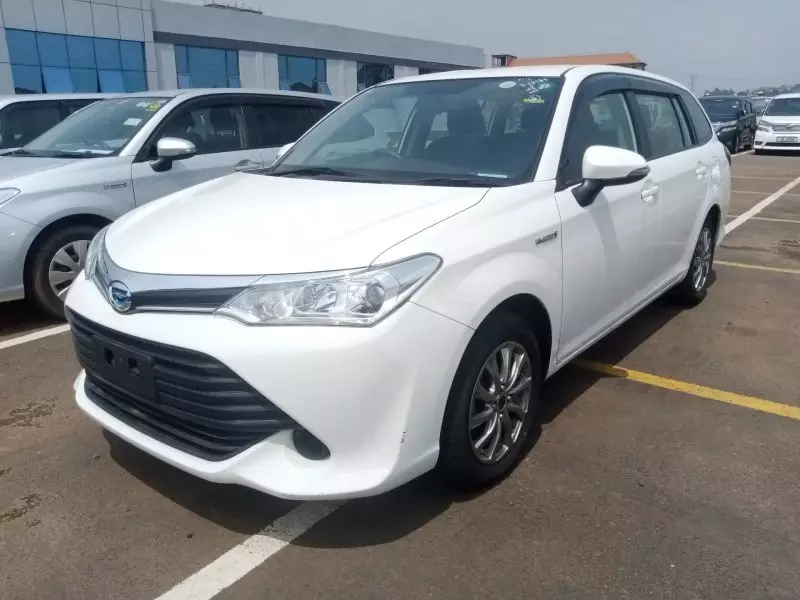 Toyota Fielder hybrid    - 2016