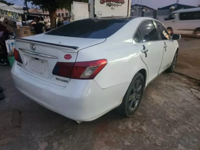Lexus ES 350   - 2009