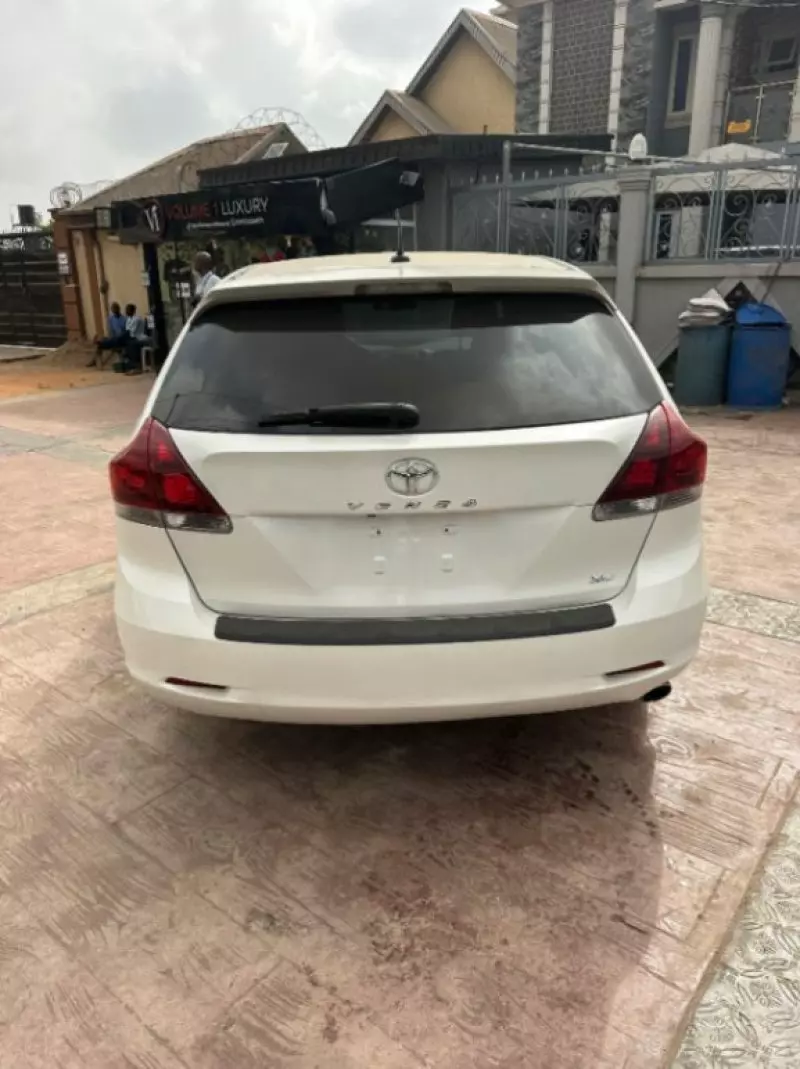 Toyota Venza   - 2013